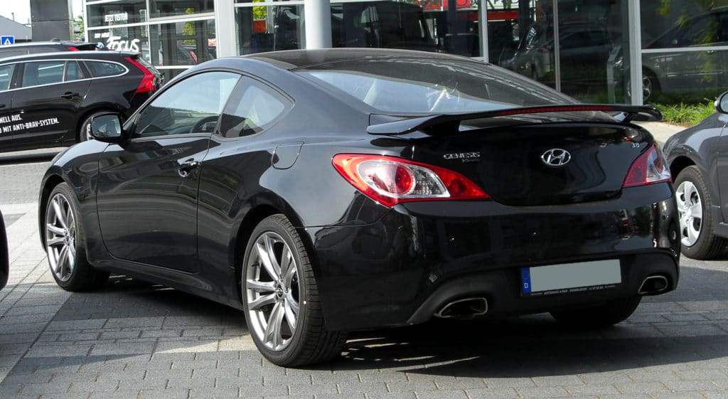 Minimalist Genesis Coupe Exterior for Simple Design